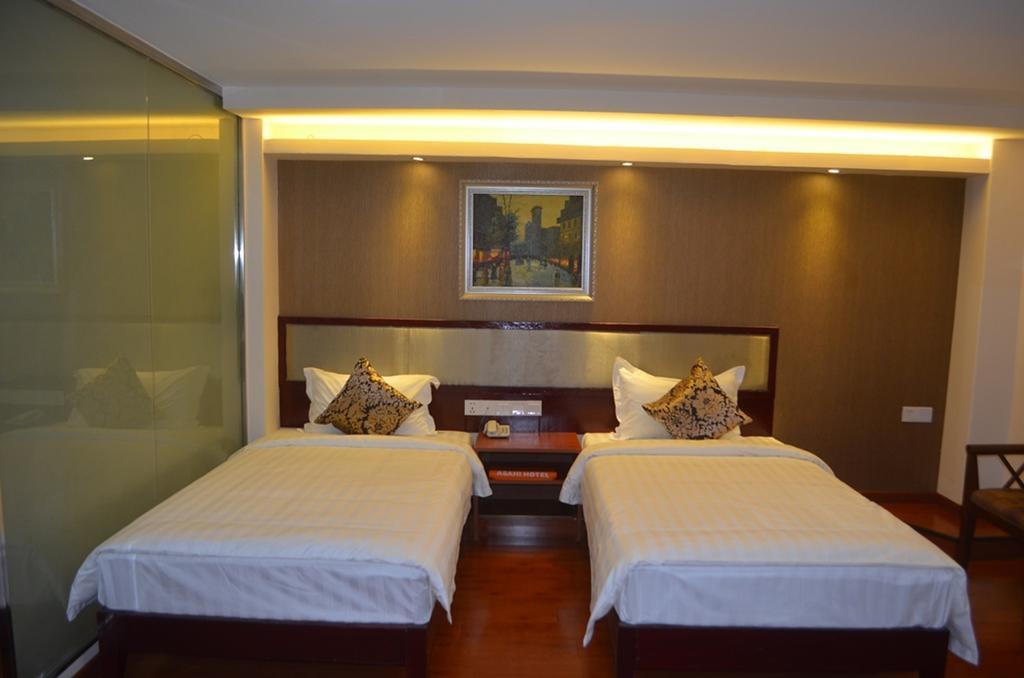 Good Luck Hotel Rangoon Buitenkant foto