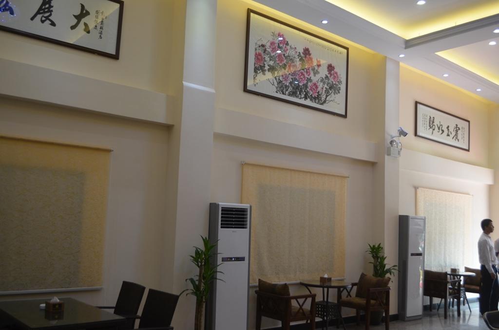 Good Luck Hotel Rangoon Buitenkant foto