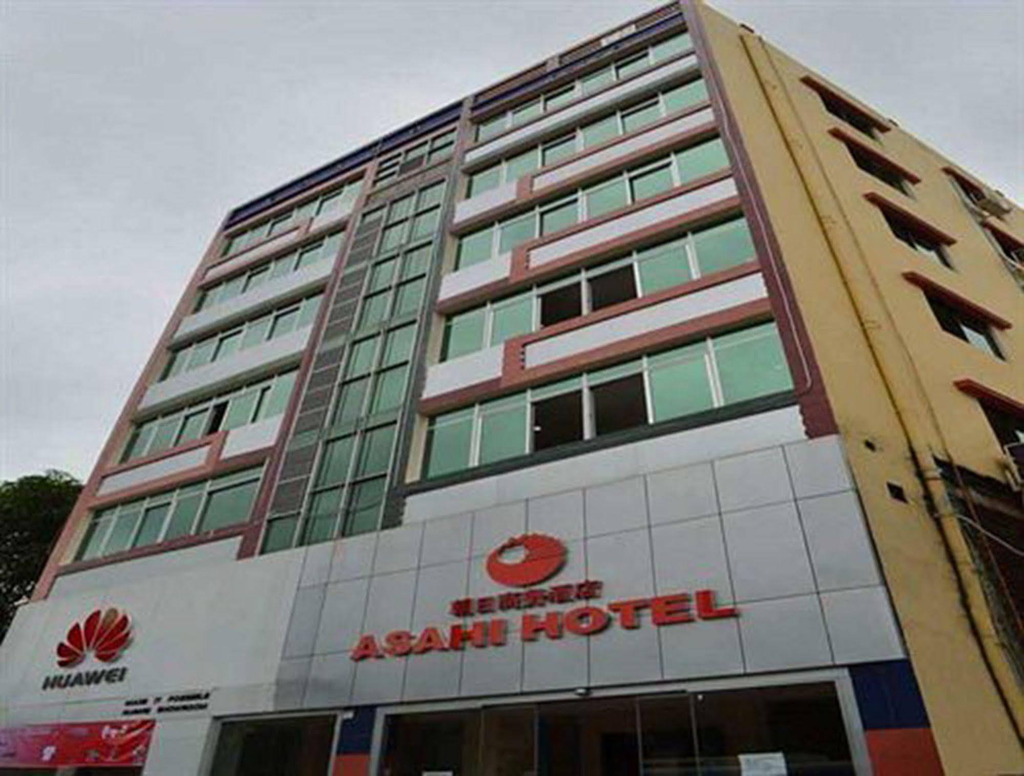 Good Luck Hotel Rangoon Buitenkant foto